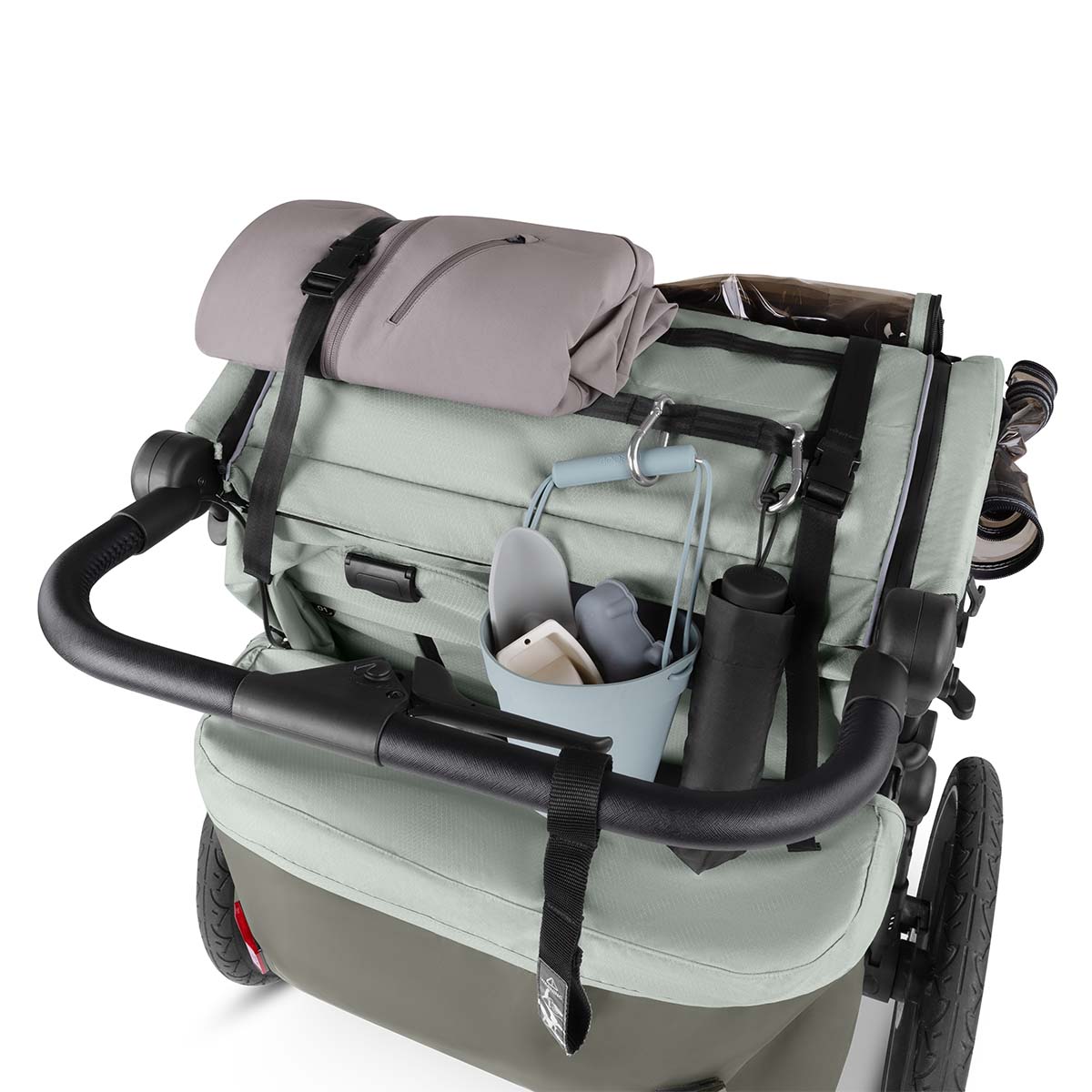 Voll bepackt und Platz ohne Ende ABC Design Tour Fahrradanhänger mit voll beladenem Dachträger – Rucksack, Einkaufstasche und Decke sicher verstaut auf dem stabilen Dachsystem