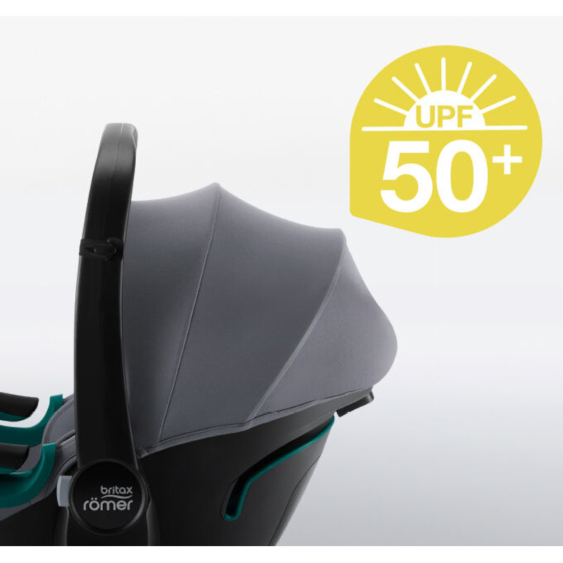 Das Sonnenverdeck der Baby-Safe iSense Babyschale mit UPF 50+ Sonnenschutz