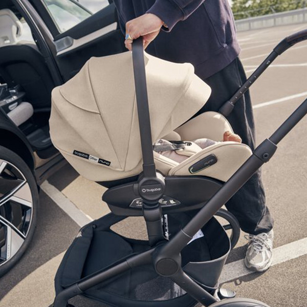 Vielseitig und leicht bugaboo-otter-by-nuna-Babyschale-auf-Kinderwagengestell