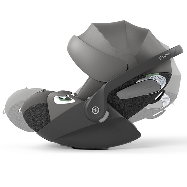 cybex-babyschale-cloud-t-zeigt-flache-liegeposition