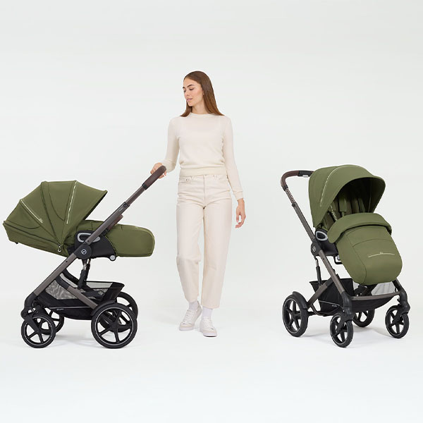 Cybex Talos S Lux Kinderwagen von Cybex in Soft-Cot-Liegeposition und als Sportsitz dargestellt.