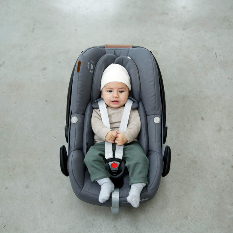 Joolz x Maxi Cosi mit Baby Hugg Sitzverkleinerer