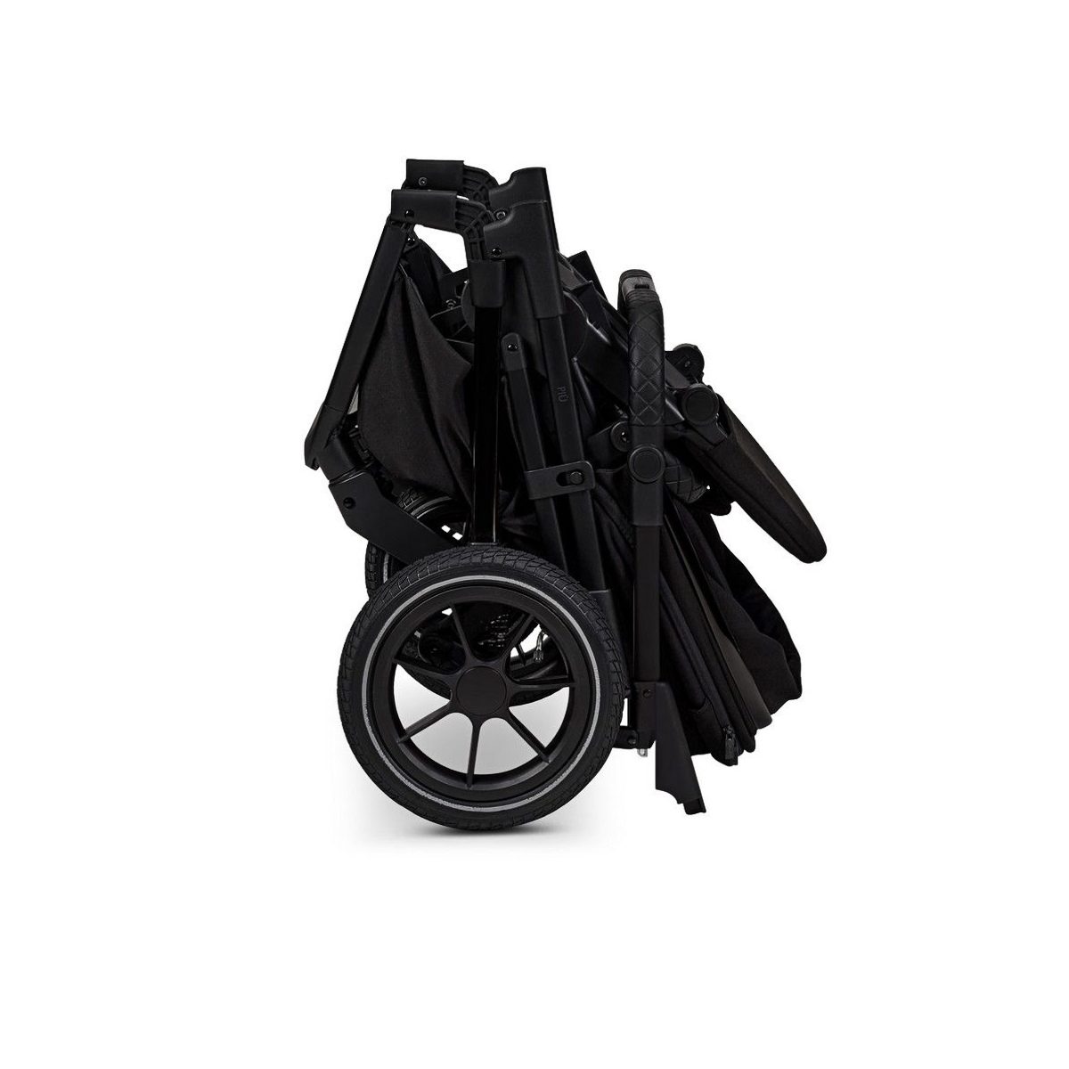 Zusammengeklappter Moon Piu Kinderwagen in schwarzem Design. Das kompakte Format zeigt die einfache Handhabung und platzsparende Aufbewahrung.