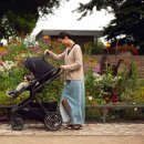 Nuna DEMI™ next Kinderwagen mit magnetischem Verschluss